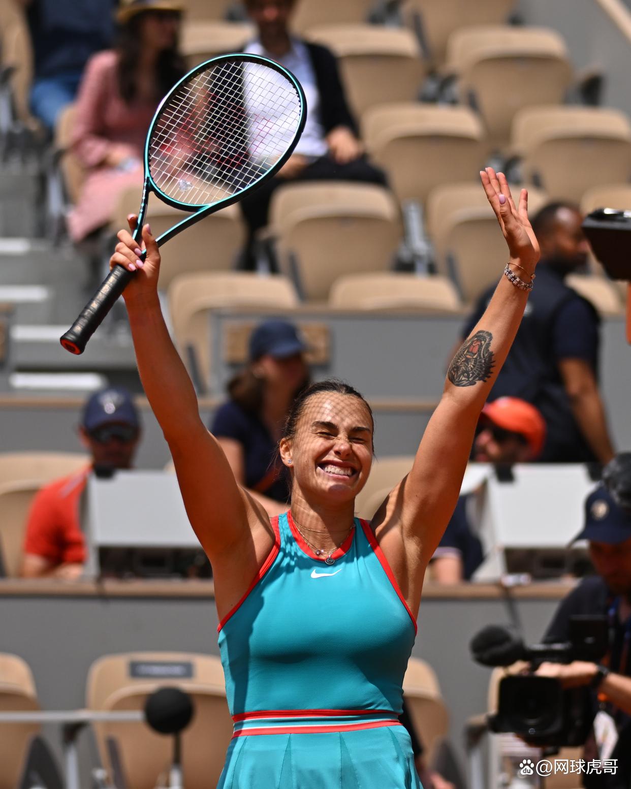 在禁区内冷 在禁区内冷