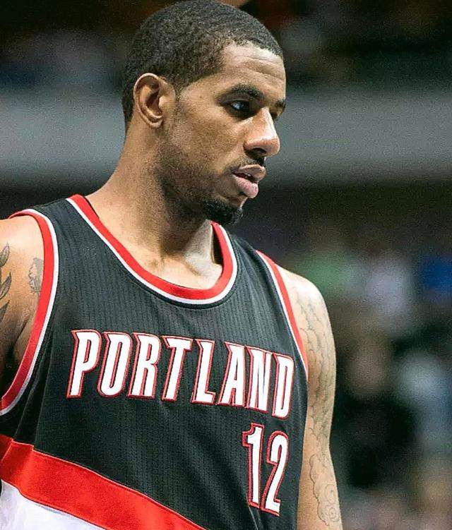 全队奋战至 全队奋战至